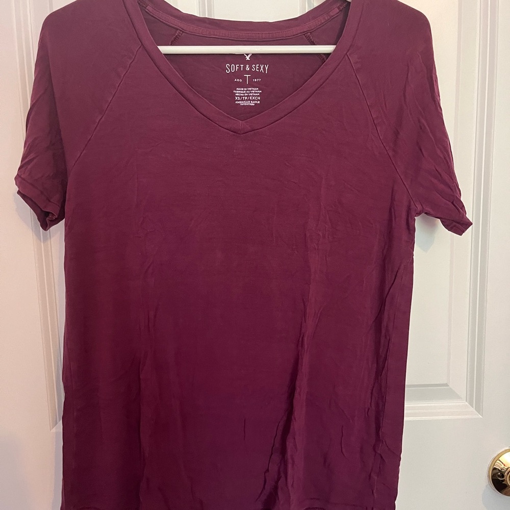 American Eagle V-Neck